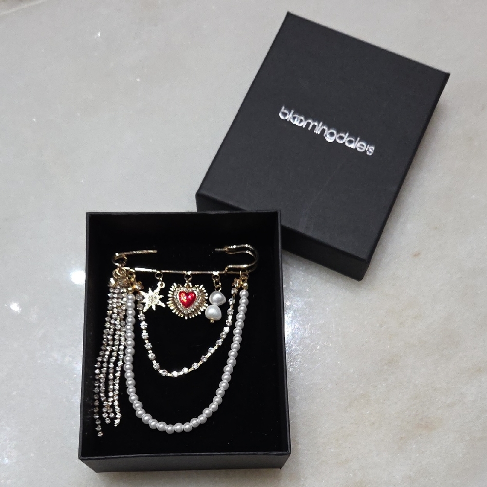 Bloomingdale's Gold and Red Heart Brooch with Pearls